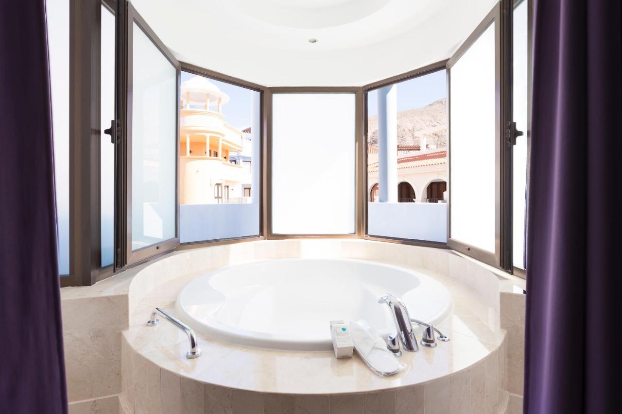 Atlas Suites Tenerife By Enjoyahome Los Cristianos  Extérieur photo
